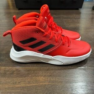 Adidas Own The Game Basketball Shoe Size 6 Women